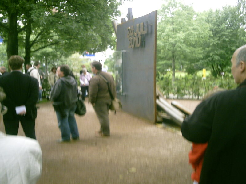 „Mahnmal“ für die 21 Opfer der Loveparade 2010 in Duisburg